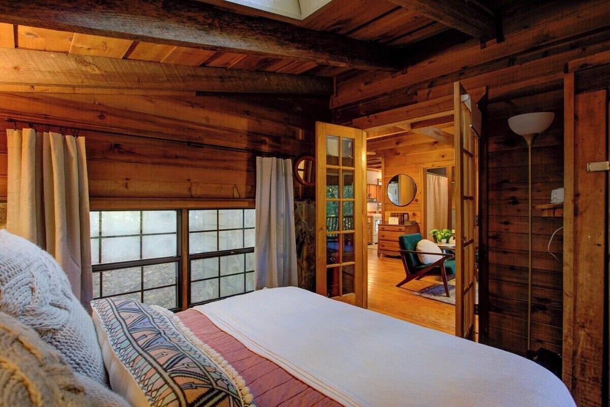 2 soverom, internett og sengetøy