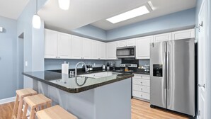 Unclassified image, 2 of 19, button - Live Aloha! New furnished 2-bedroom Ko'olina (Kapolei)