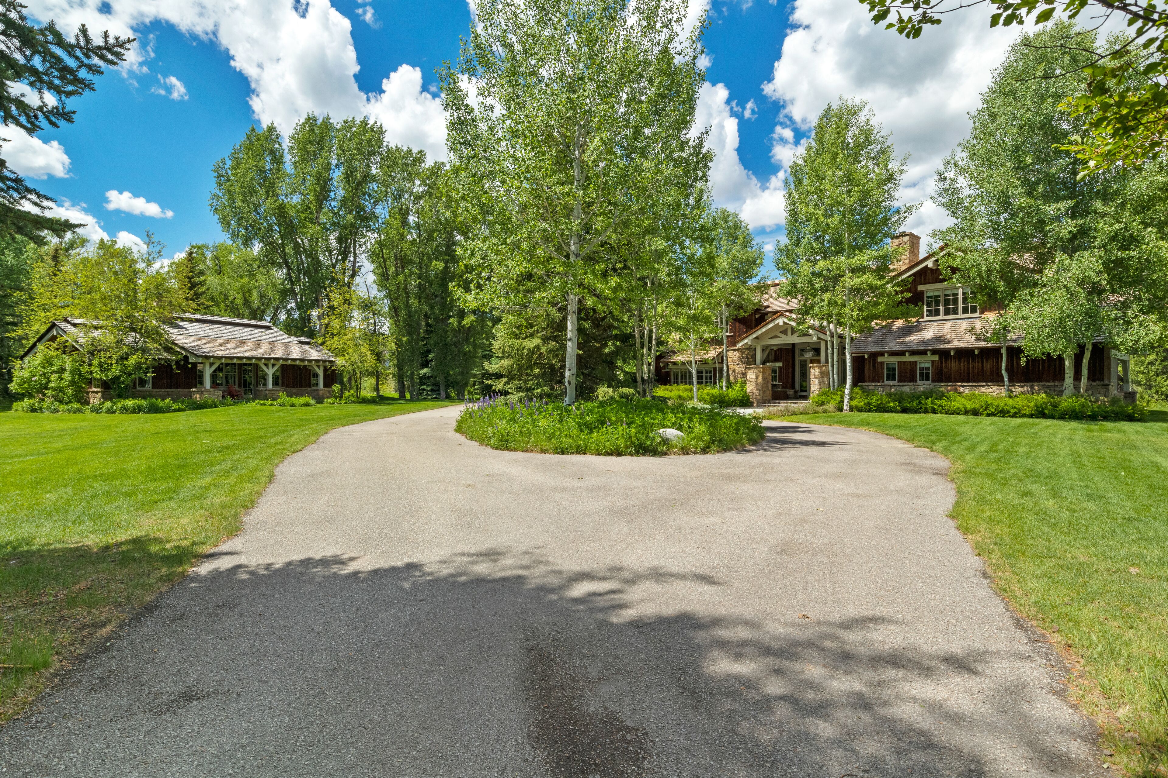 RMR: Grand Home + Guest House w/ Pond and Views