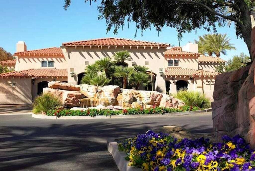 1 Bedroom Deluxe Villa in The Sheraton Desert Oasis Resort