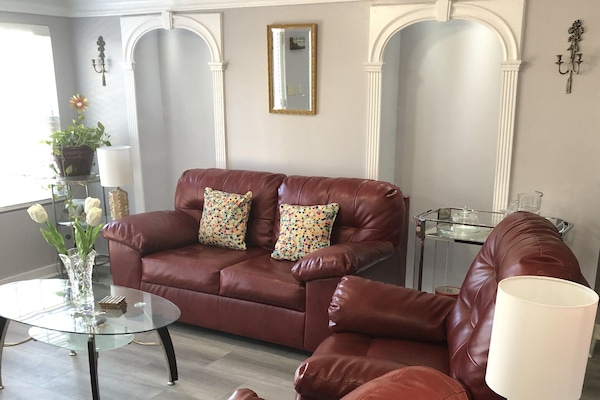 Smart TV, music library, stereo