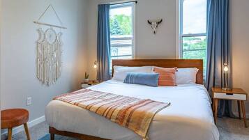 3 bedrooms, desk, iron/ironing board, travel cot