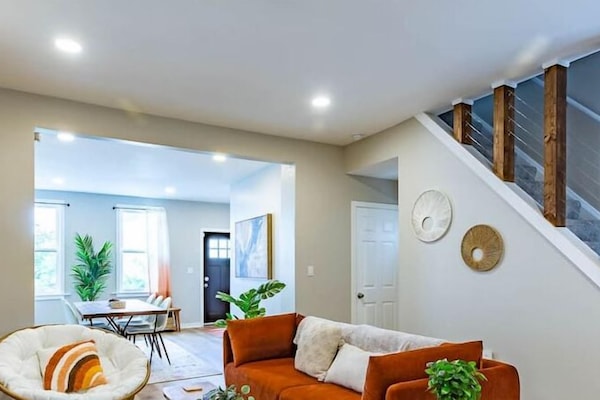 Rank One Stays presents Namastay! As seen on MTV's Teen Mom 2, Namastay is the perfect retreat for families, friends, or couples seeking a comfortable and convenient place to stay in the heart of Pittsburgh.