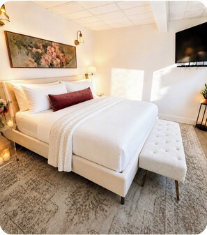 1 bedroom, desk, iron/ironing board, travel cot - Private Retreat with fire pit and hot tub (Syracuse)
