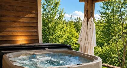 Private Retreat with fire pit and hot tub