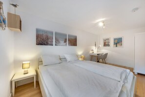 2 bedrooms, WiFi, bed sheets