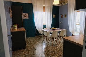 Dining - Mare Mary - Sea view apartment in Monopoli, Apulia (Monopoli)