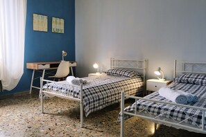 3 bedrooms, desk, iron/ironing board, free WiFi - Mare Mary - Sea view apartment in Monopoli, Apulia (Monopoli)