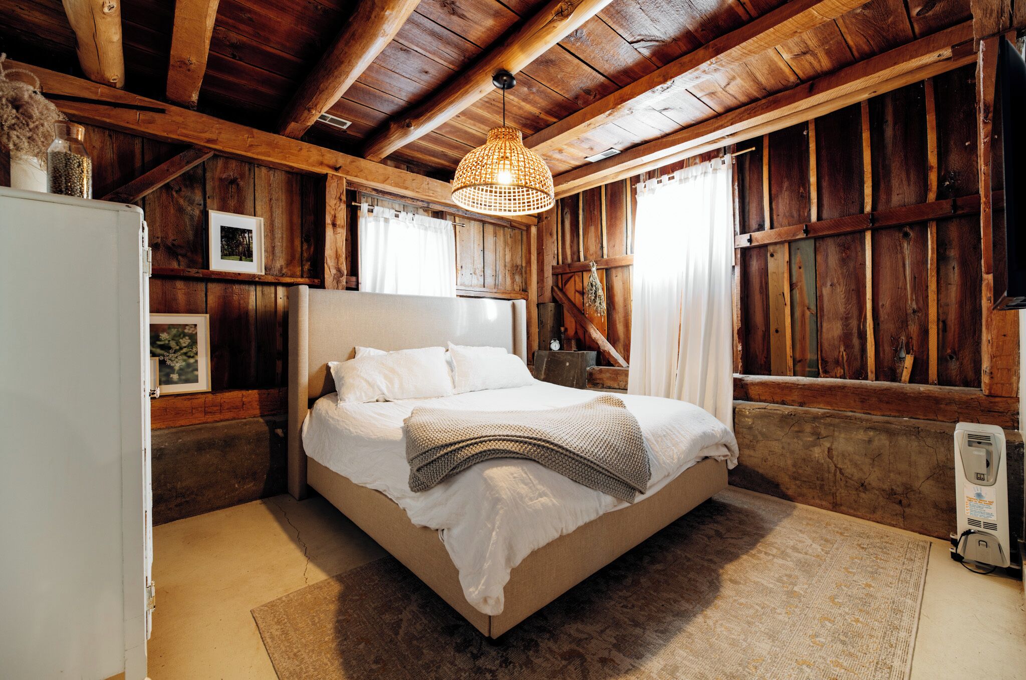 5 bedrooms, iron/ironing board, travel crib, free WiFi