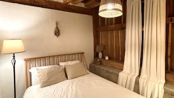 5 bedrooms, iron/ironing board, travel crib, free WiFi