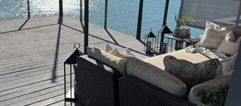 Private Spa On Water, King Bed, private steps to water