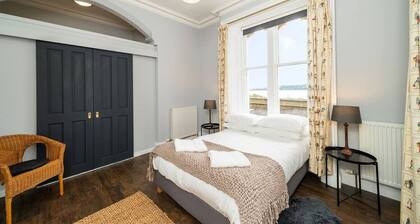 The Gate Lodge - Modern & Period, Combined