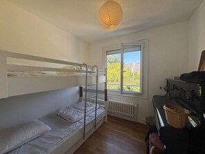 4 bedrooms, free WiFi