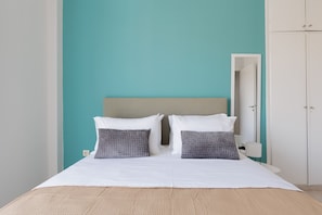 Basic Double Room | Free WiFi, bed sheets - City Panorama - One Bedroom Apartment (Corfu)