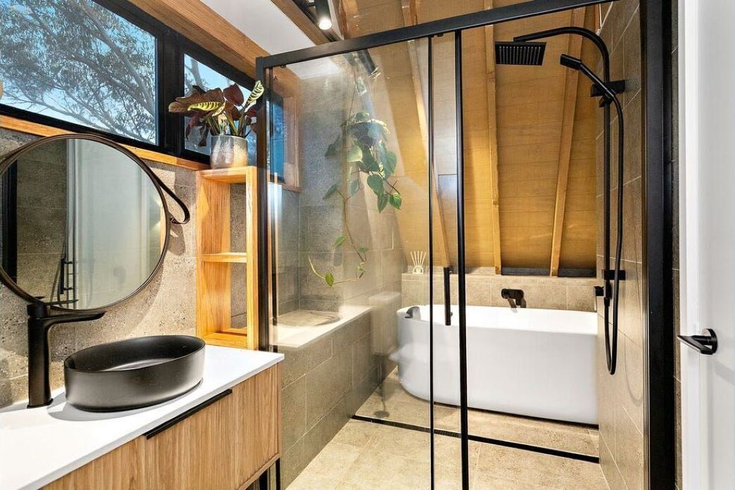 Shower, towels, soap, toilet paper