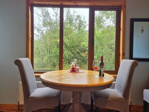 House, 2 Queen Beds | Private kitchen | Fridge, microwave, oven, stovetop - Romantic Mountain Cabin (Letterbarrow)