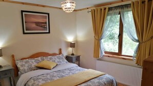 House, 2 Queen Beds - Romantic Mountain Cabin (Letterbarrow)