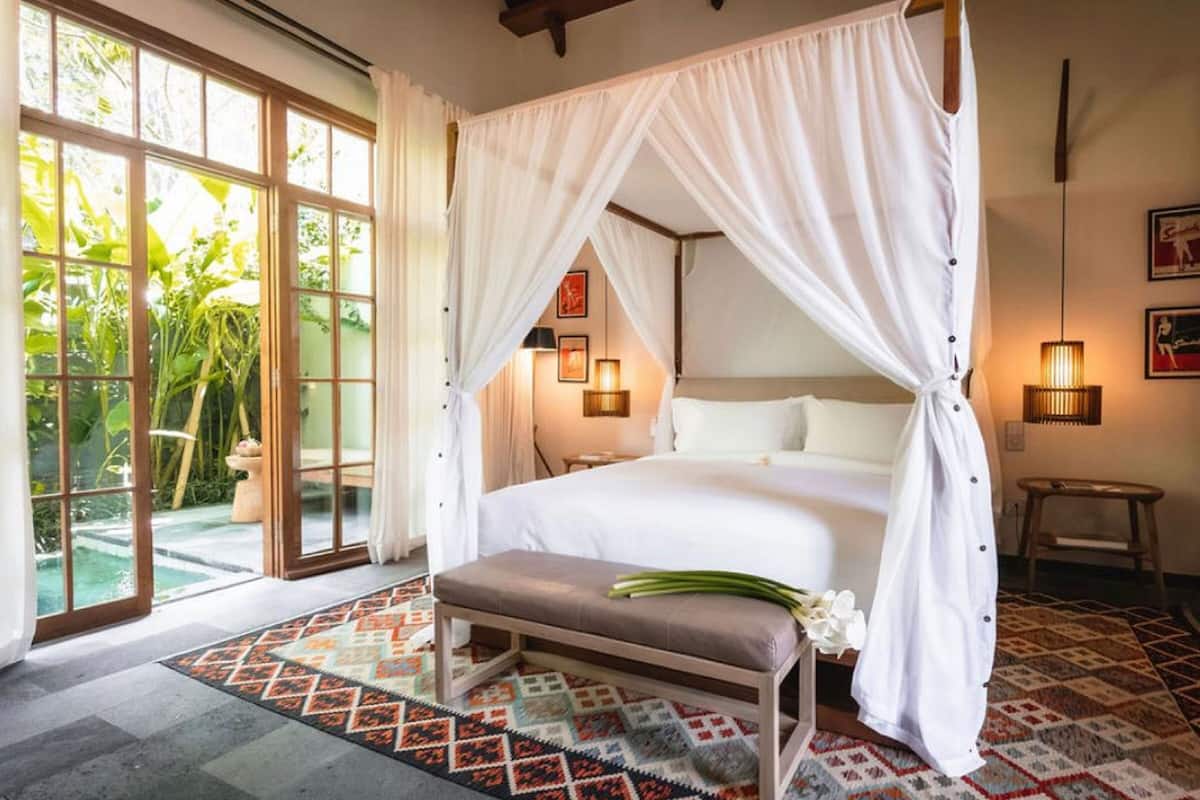 1 bedroom, Egyptian cotton sheets, premium bedding, pillowtop beds