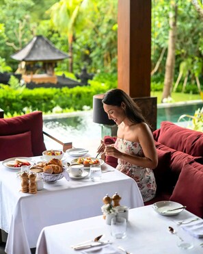 La Chambre d'Henriette With Daily Afternoon Tea | 1 habitación, sábanas de algodón egipcio y ropa de cama de alta calidad