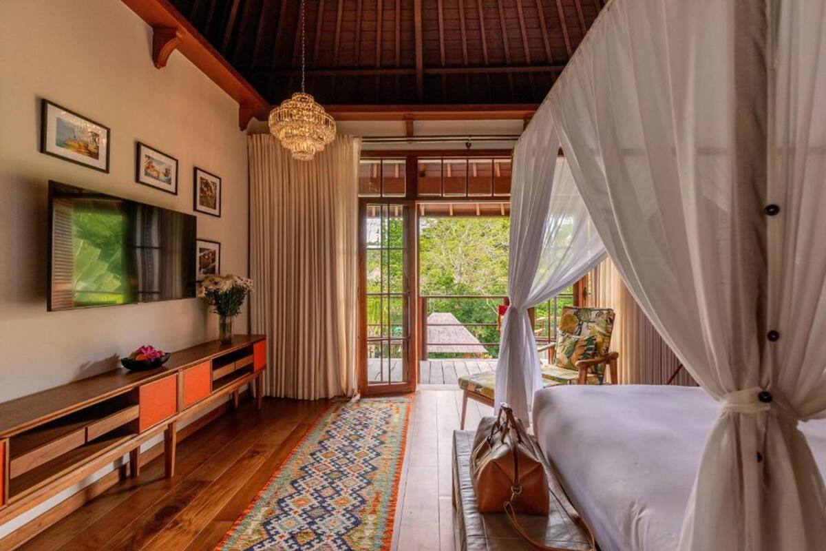 Prestige Balcony Suite with Daily Breakfast | 1 bedroom, Egyptian cotton sheets, premium bedding, pillow-top beds