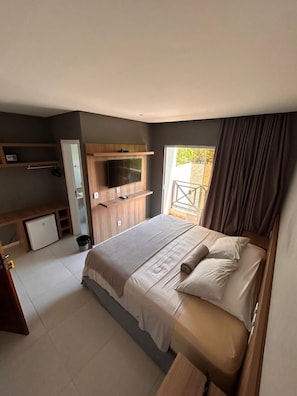 Superior Twin Room | Desk, laptop workspace, blackout curtains, soundproofing - Chalé Murici Lençóis (Santo Amaro do Maranhão)