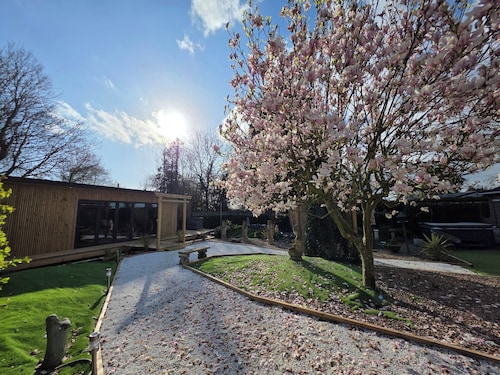 Lighthouse Lodge - Dog Friendly Nr Sutton on Sea