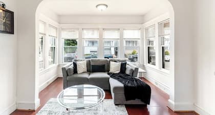 Centric property close to all the great things in the city