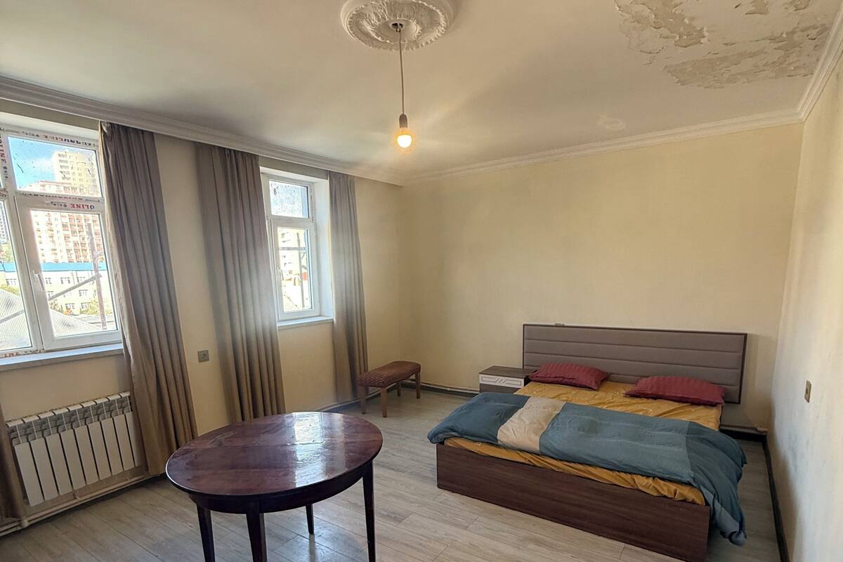 Family Room, Kitchen, Garden Area | Laptop workspace, iron/ironing board, free WiFi, bed sheets