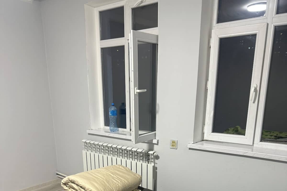 Laptopgeeigneter Arbeitsplatz, Bügeleisen/Bügelbrett, kostenloses WLAN