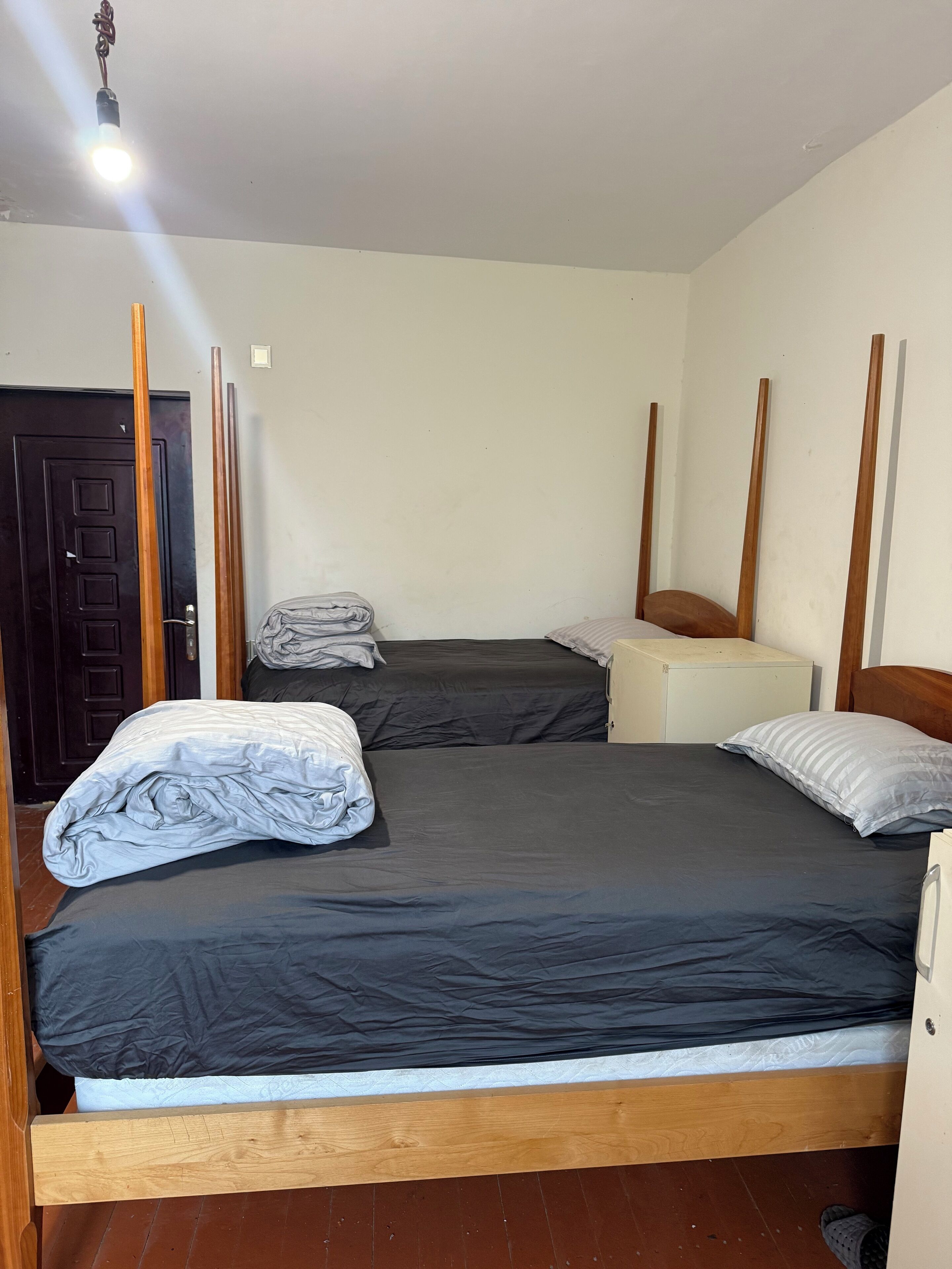 พื้นที่ทำงานแบบใช้แล็ปท็อป, เตารีด/โต๊ะรีดผ้า, Wi-Fi ฟรี, ผ้าปูที่นอน