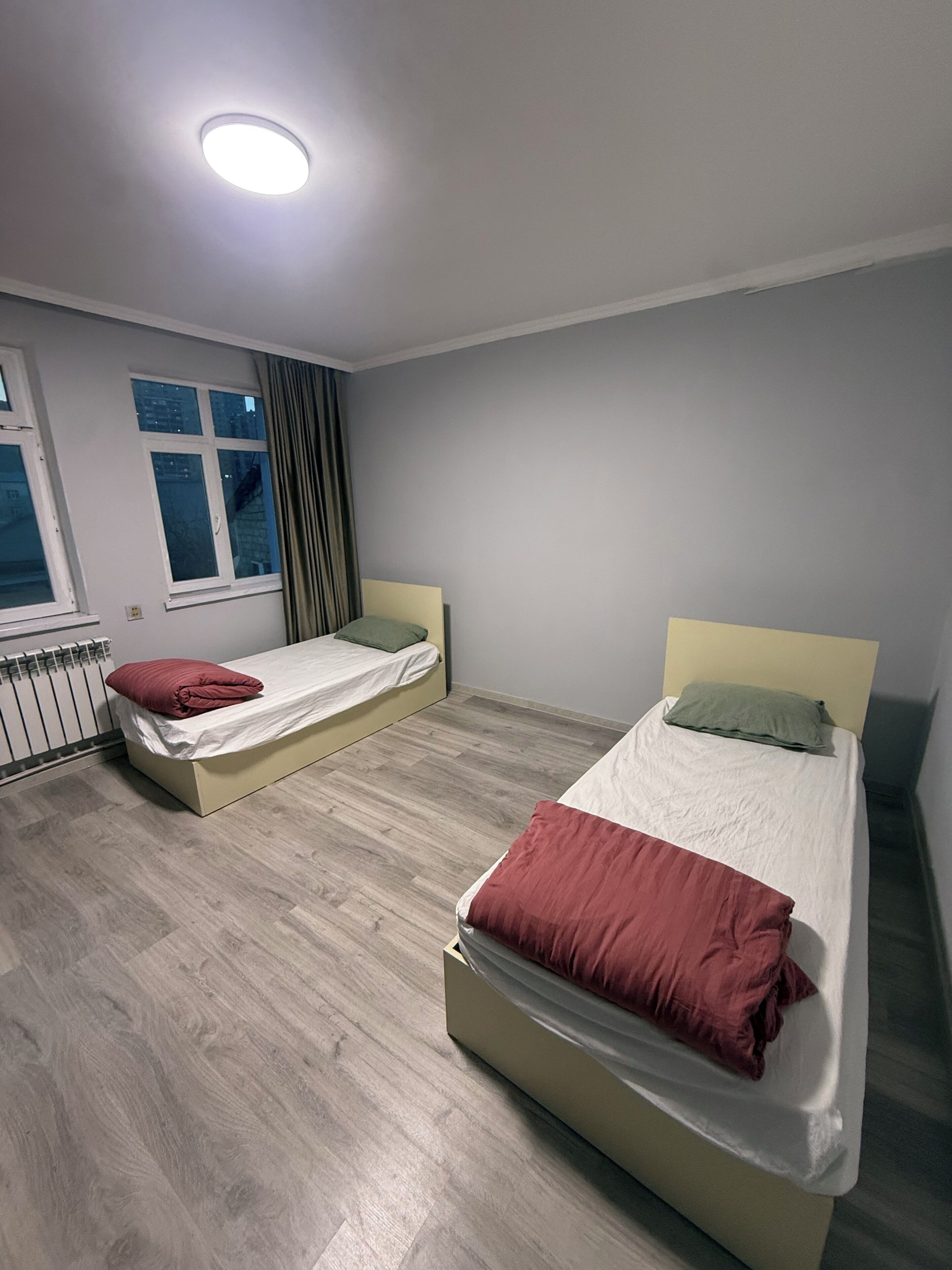 Laptop workspace, iron/ironing board, free WiFi, bed sheets