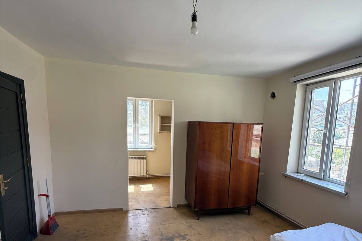 Shared Dormitory | 1 bedroom, laptop workspace, iron/ironing board, free WiFi