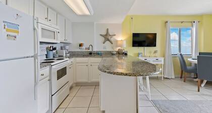Breathtaking Views, Heated Pool & Beach Access!