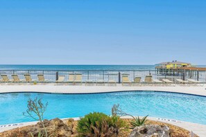 Pool - Ocean Front Condo w/ Amazing Views, Pool & Hot Tub (Daytona Beach Shores)