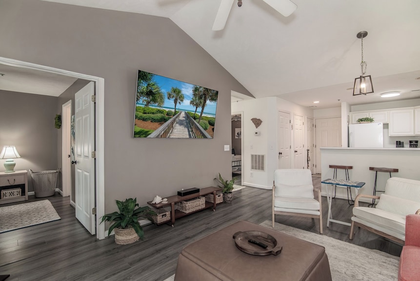 Tb 54p Beautiful Updated 2 Bedroom True Blue Condo With Golf Course Views - Pawleys Island, SC