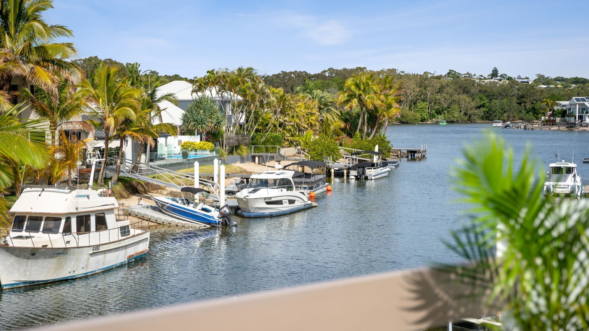 Noosa Parade 6/83 - Contemporary waterfront apartment on Noosa Sound