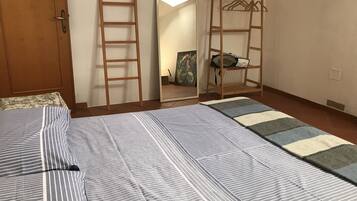 3 Schlafzimmer, Schreibtisch, Bügeleisen/Bügelbrett, kostenloses WLAN