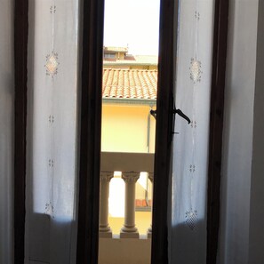 Interni