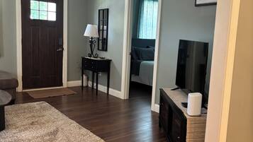 2 bedrooms, travel crib, free WiFi, bed sheets
