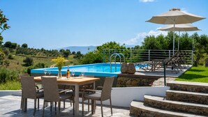 Outdoor dining - Georgioupolis Blue Villa Private Pool (Georgioupoli)