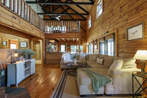 Waterfront cabin with party dock. We are pet friendly so bring the whole family.