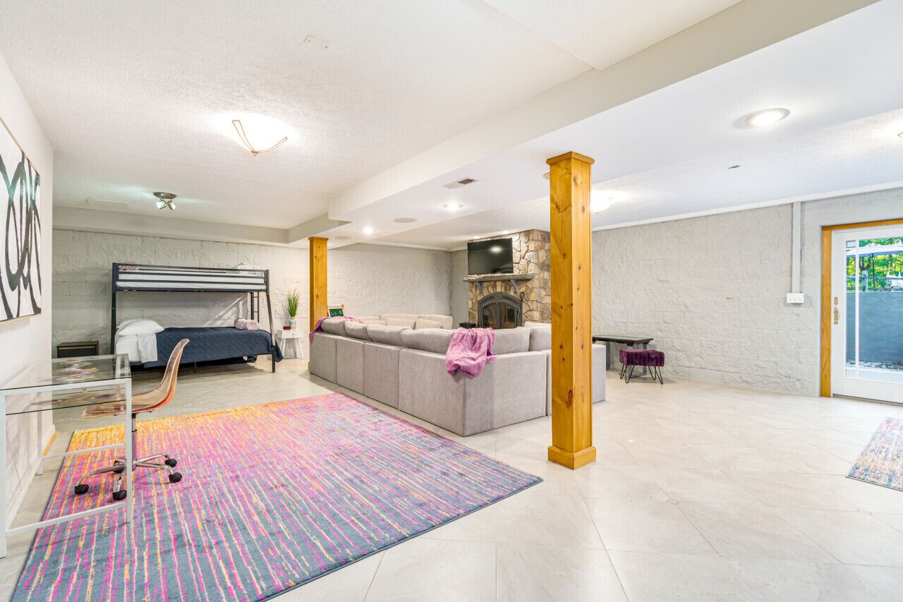 4 bedrooms, desk, iron/ironing board, free WiFi