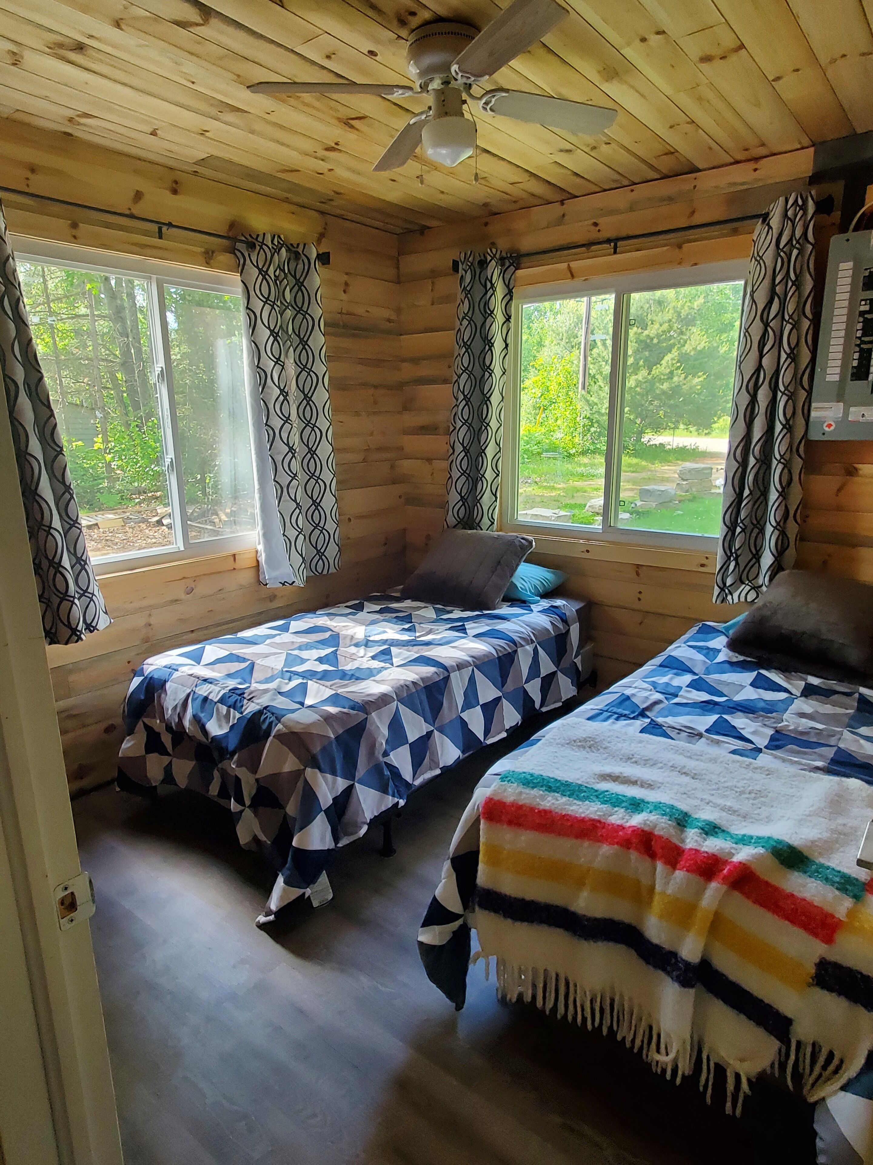 4 habitaciones, cuna de viaje, wifi gratis y ropa de cama 