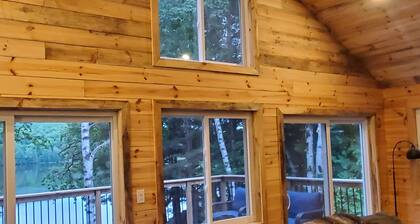 Diamond lake waterfront cottage just west of Bancroft