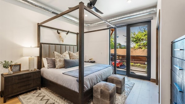 3 bedrooms, desk, iron/ironing board, free WiFi