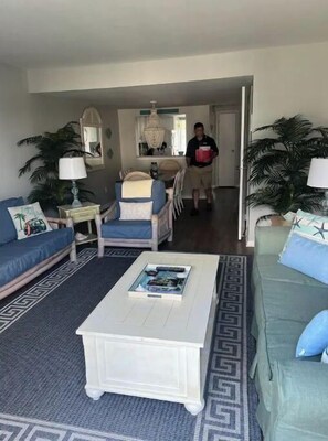 Imagen sin descripción, 2 de 37, botón