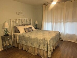 2 bedrooms, iron/ironing board, travel cot, free WiFi