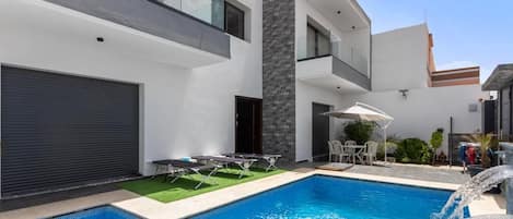 Alberca al aire libre