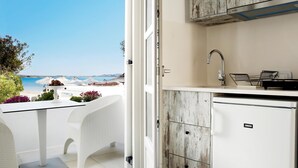 Habitación doble | Caja de seguridad en la habitación, escritorio y insonorización