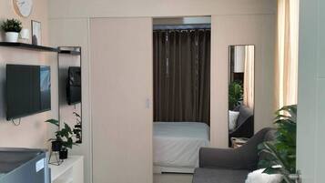 2 bedrooms, desk, iron/ironing board, free WiFi